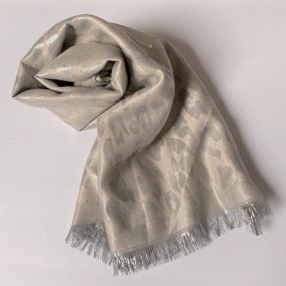 Cheetah print 100% Viscose Soft Scarf Shawl Wrap Stole with silver fringes